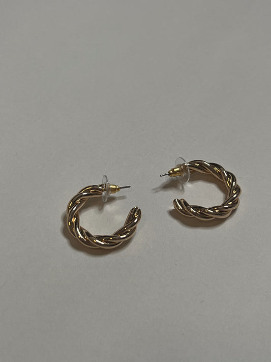 GOT ME TWISTED HOOPS